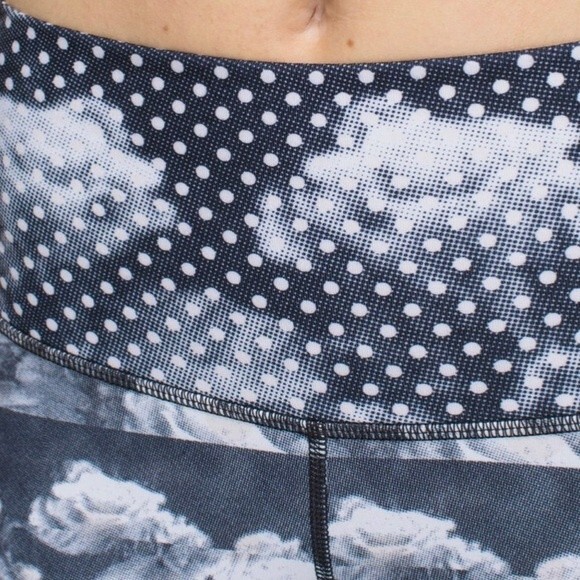 Lululemon High Times Pant *Full-On Luon Dream Rose Stripe Neutral Blush Black 4 - Picture 5 of 14